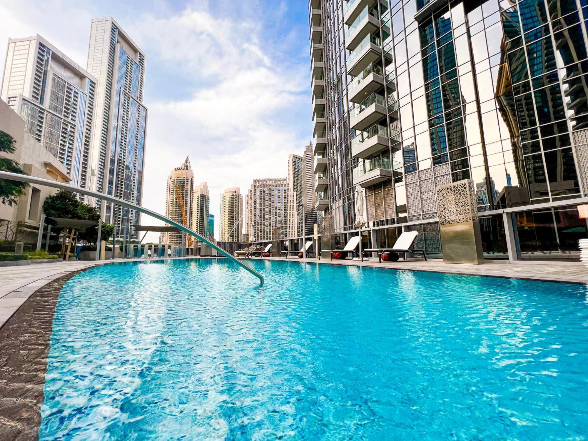 Downtown Luxury - Stunning Burj Khalifa & Sea View - 5 Minutes Walk To Dubai Mall מראה חיצוני תמונה