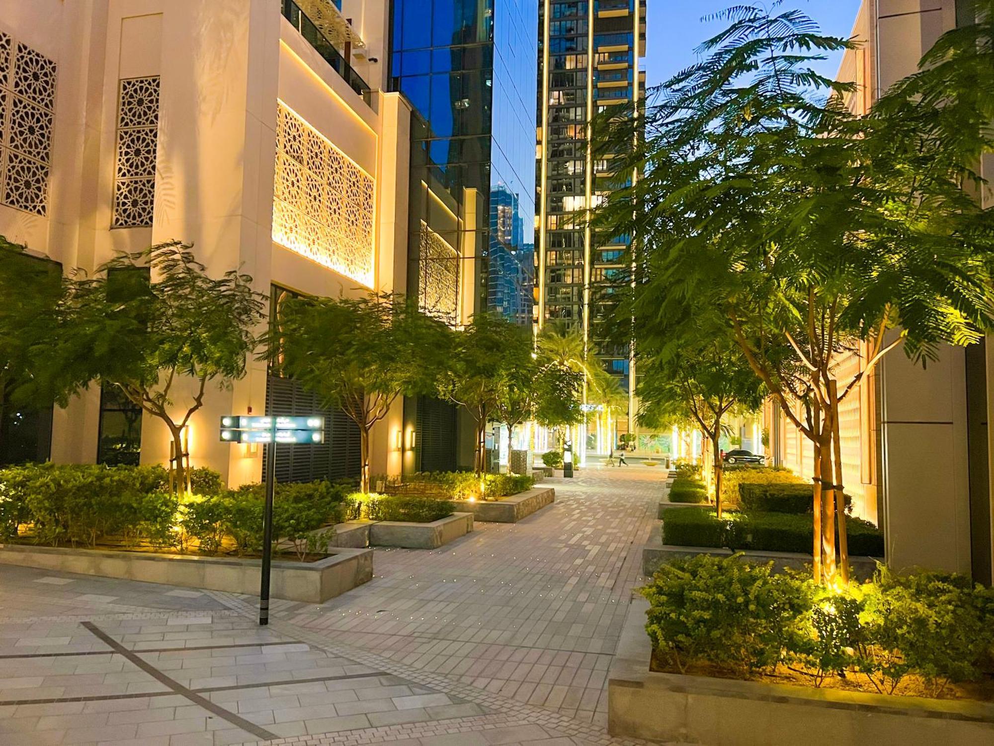 Downtown Luxury - Stunning Burj Khalifa & Sea View - 5 Minutes Walk To Dubai Mall מראה חיצוני תמונה