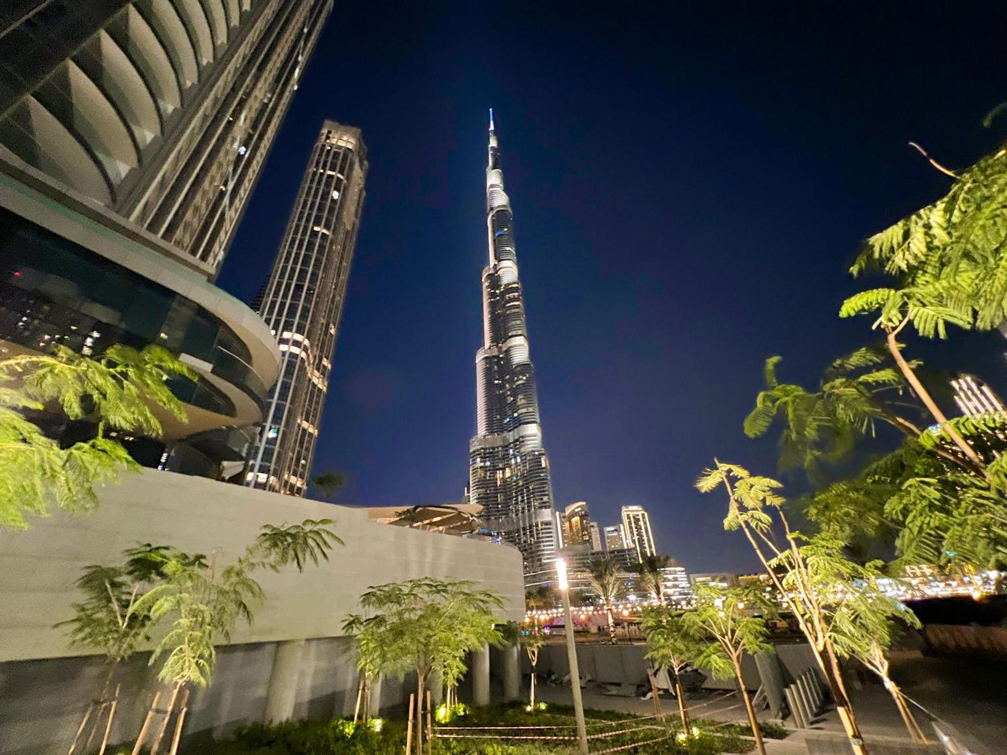 Downtown Luxury - Stunning Burj Khalifa & Sea View - 5 Minutes Walk To Dubai Mall מראה חיצוני תמונה