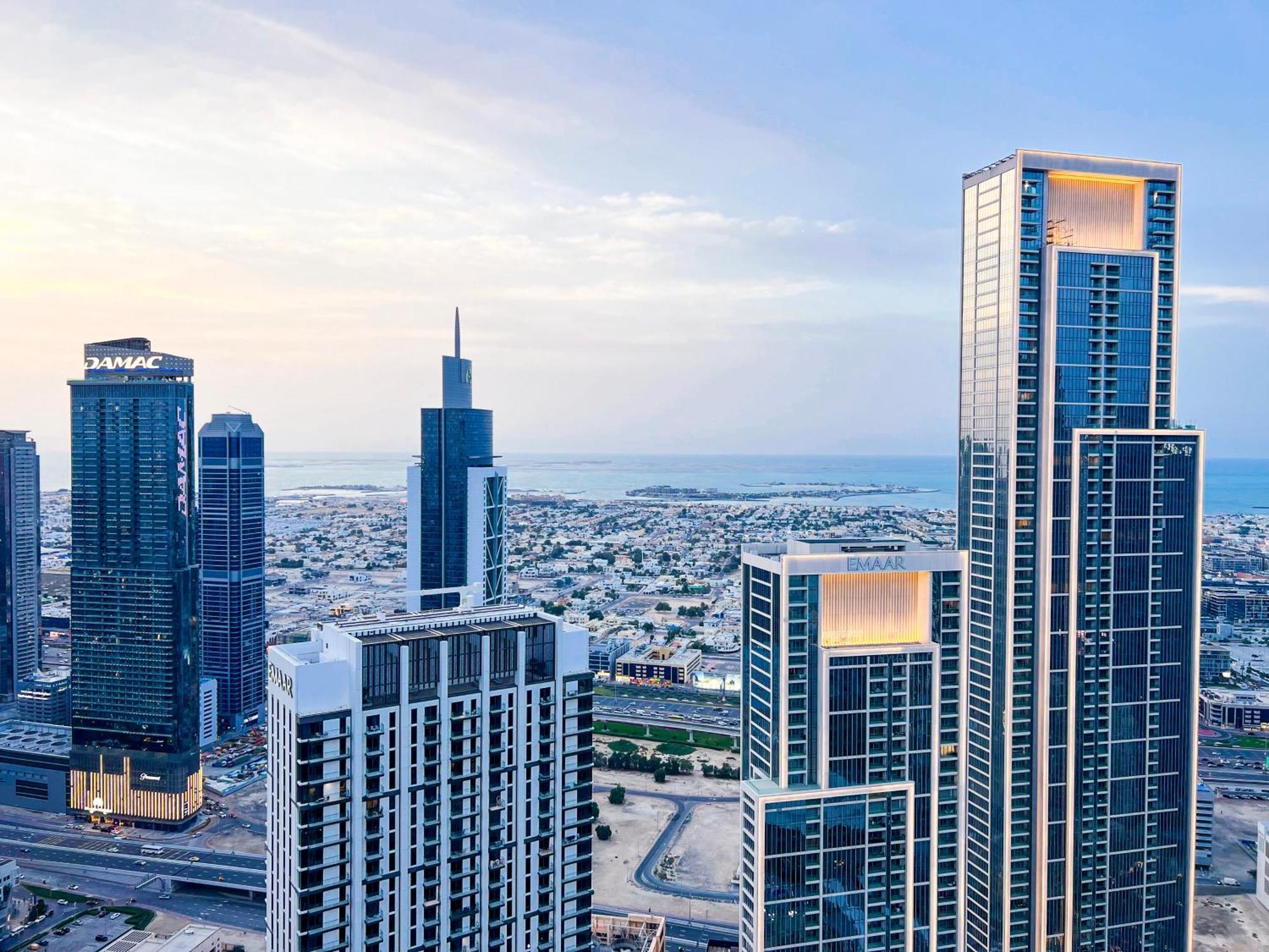 Downtown Luxury - Stunning Burj Khalifa & Sea View - 5 Minutes Walk To Dubai Mall מראה חיצוני תמונה