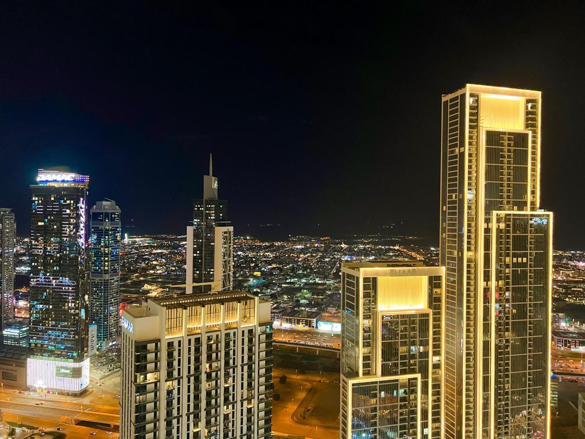 Downtown Luxury - Stunning Burj Khalifa & Sea View - 5 Minutes Walk To Dubai Mall מראה חיצוני תמונה