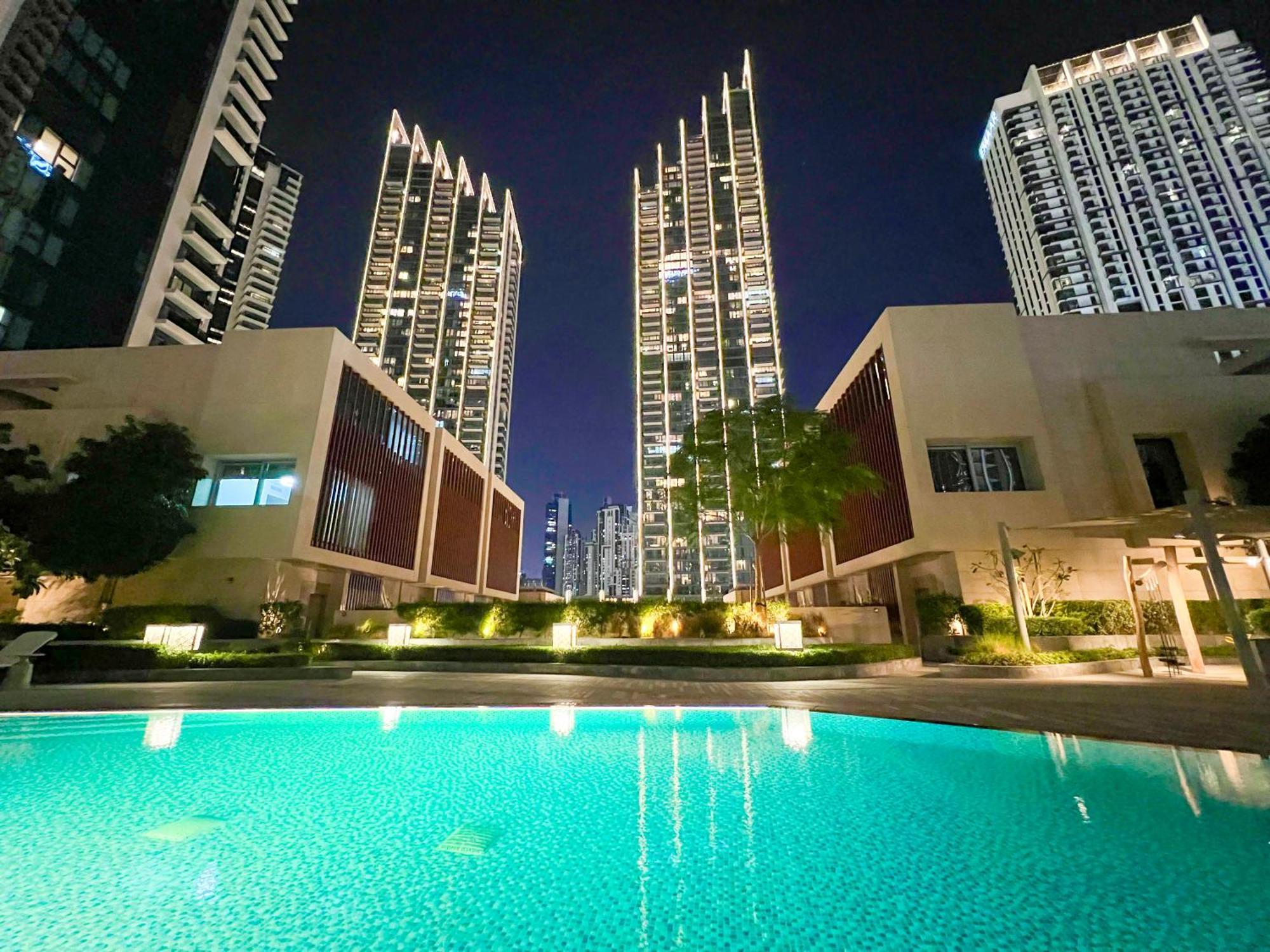 Downtown Luxury - Stunning Burj Khalifa & Sea View - 5 Minutes Walk To Dubai Mall מראה חיצוני תמונה