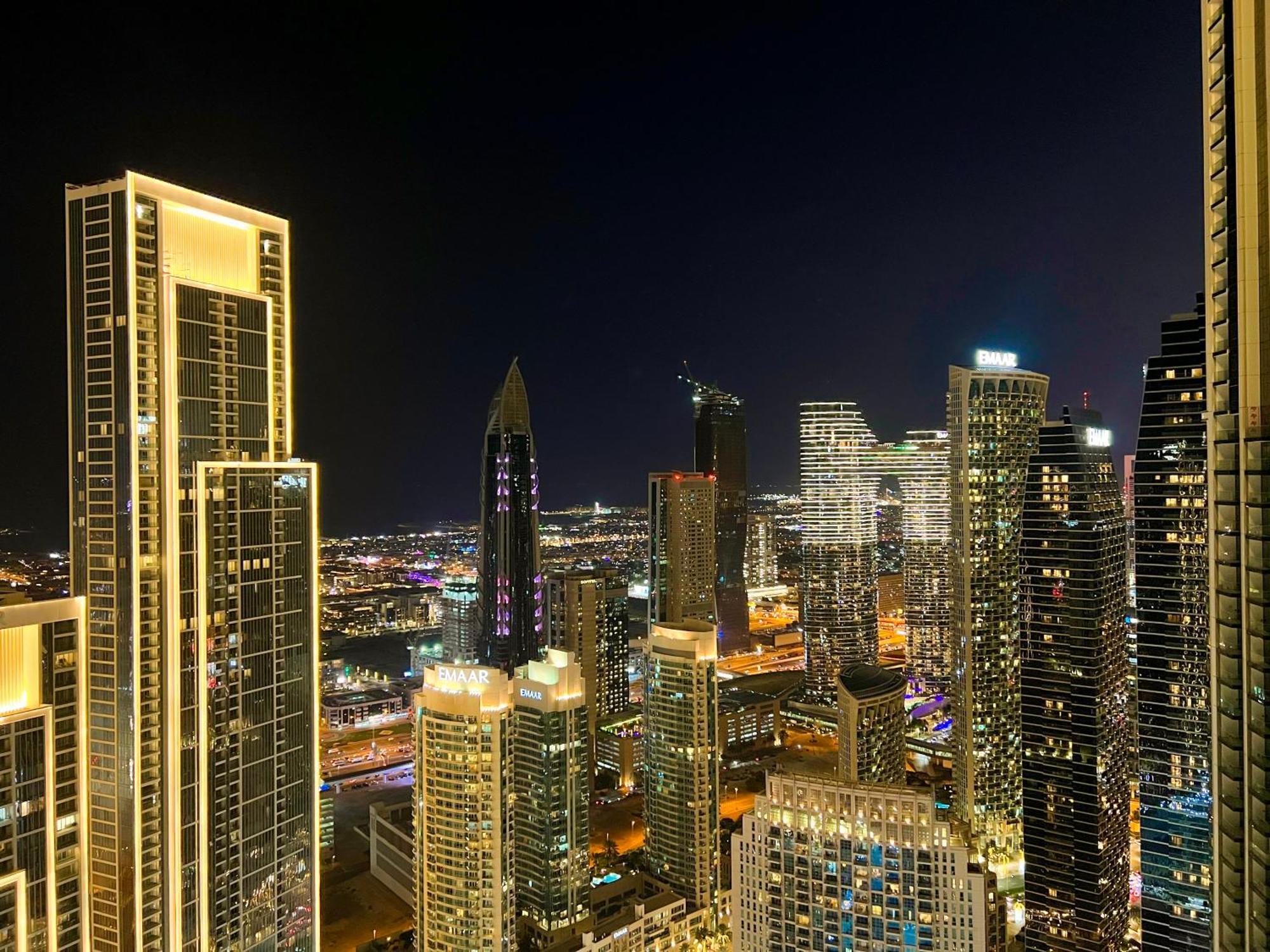 Downtown Luxury - Stunning Burj Khalifa & Sea View - 5 Minutes Walk To Dubai Mall מראה חיצוני תמונה