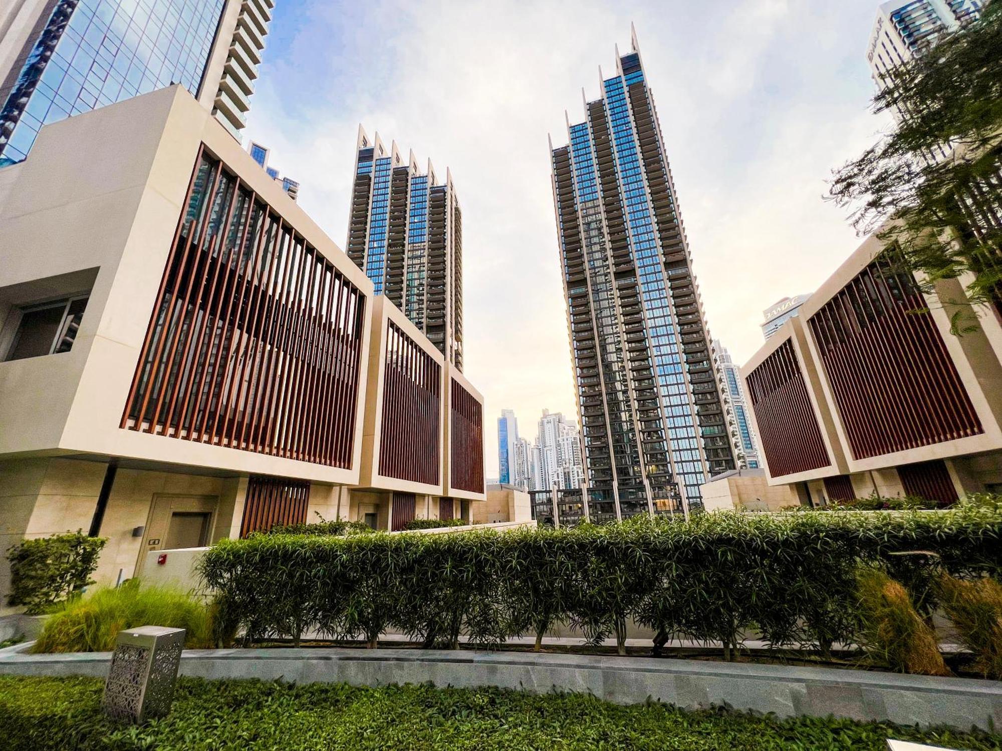 Downtown Luxury - Stunning Burj Khalifa & Sea View - 5 Minutes Walk To Dubai Mall מראה חיצוני תמונה