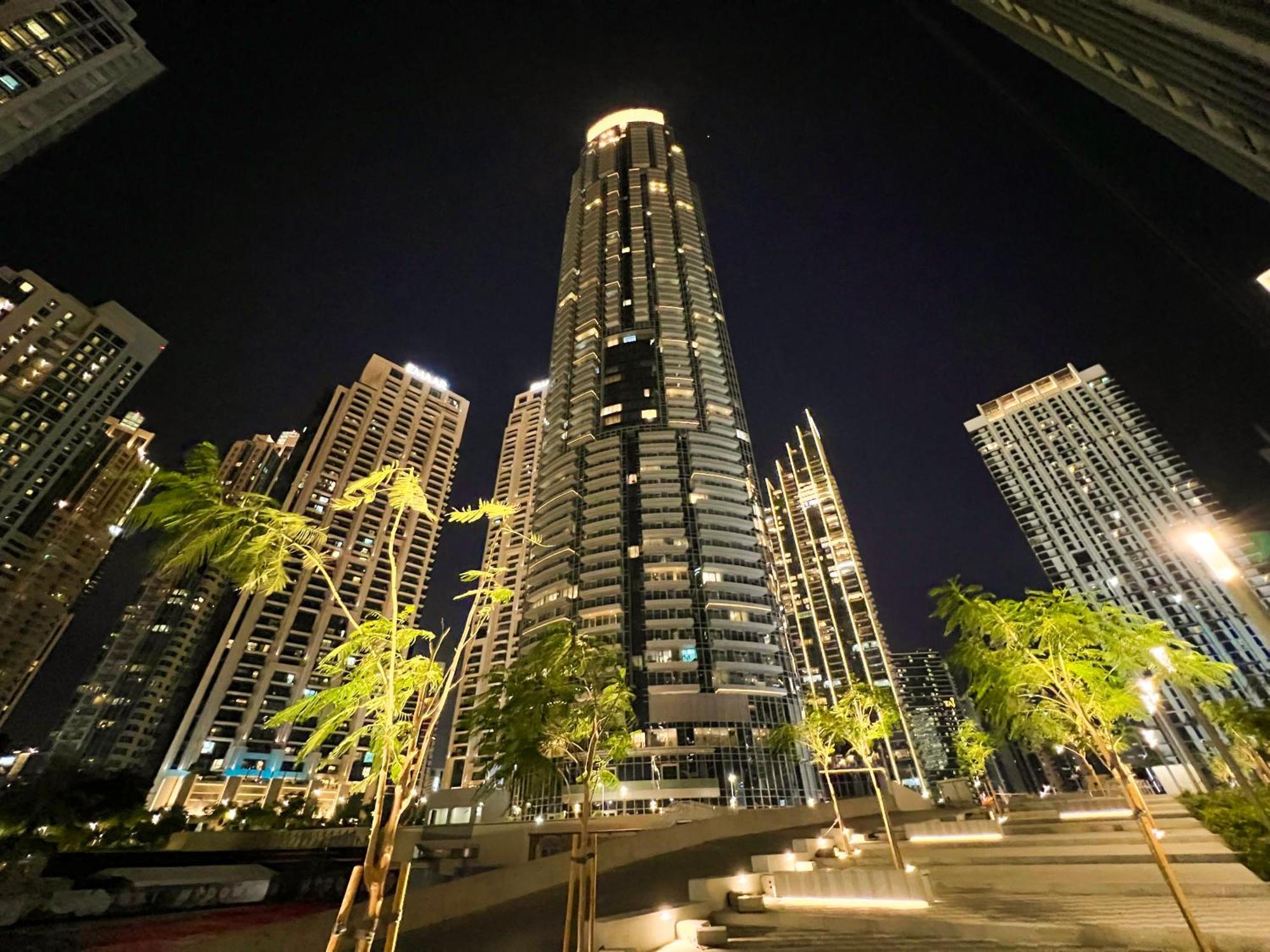 Downtown Luxury - Stunning Burj Khalifa & Sea View - 5 Minutes Walk To Dubai Mall מראה חיצוני תמונה