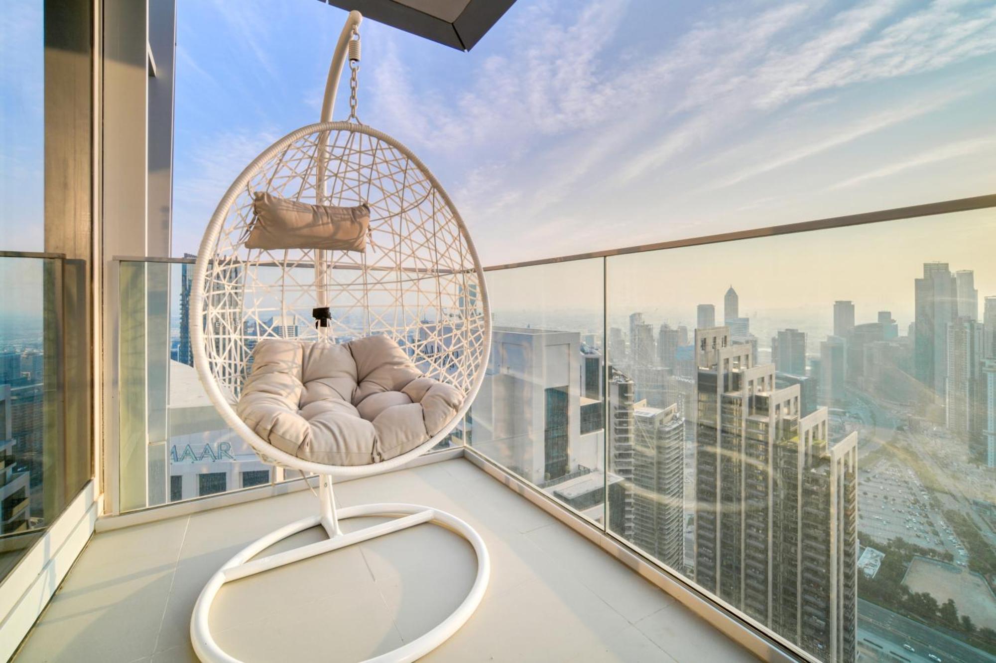 Downtown Luxury - Stunning Burj Khalifa & Sea View - 5 Minutes Walk To Dubai Mall מראה חיצוני תמונה