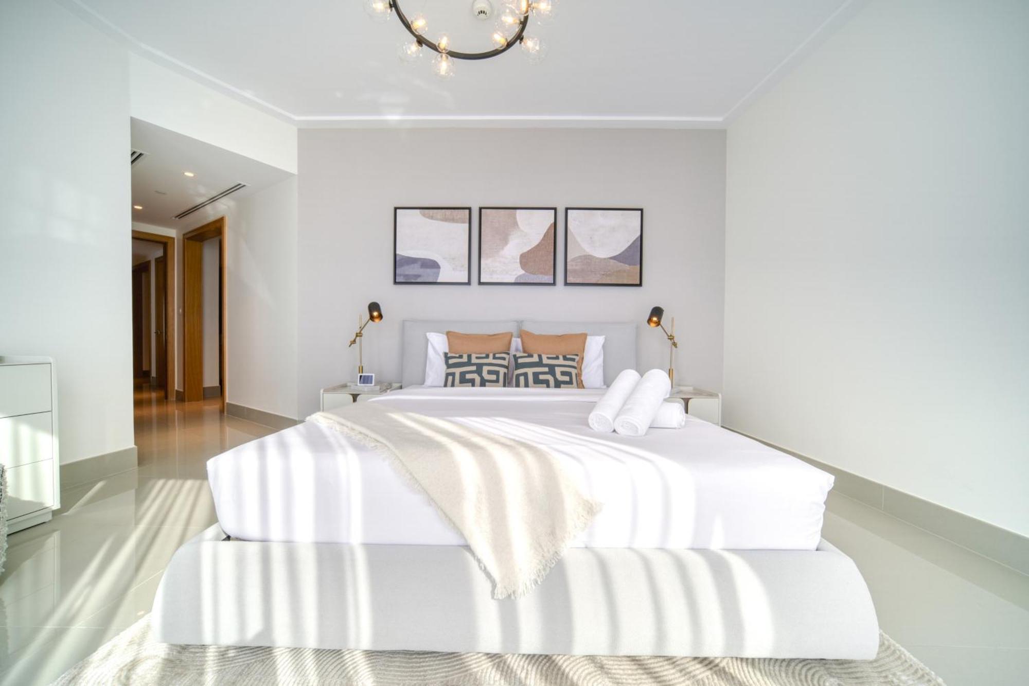 Downtown Luxury - Stunning Burj Khalifa & Sea View - 5 Minutes Walk To Dubai Mall חדר תמונה